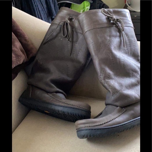 Authentic Manitobah Mukluk - Picture 4 of 5